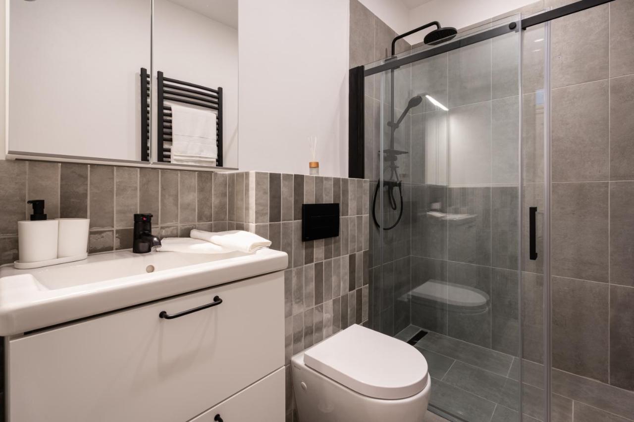 K10 - Kazinczy Street Heritage Suite - Best Location By Bqa Budapest Bagian luar foto