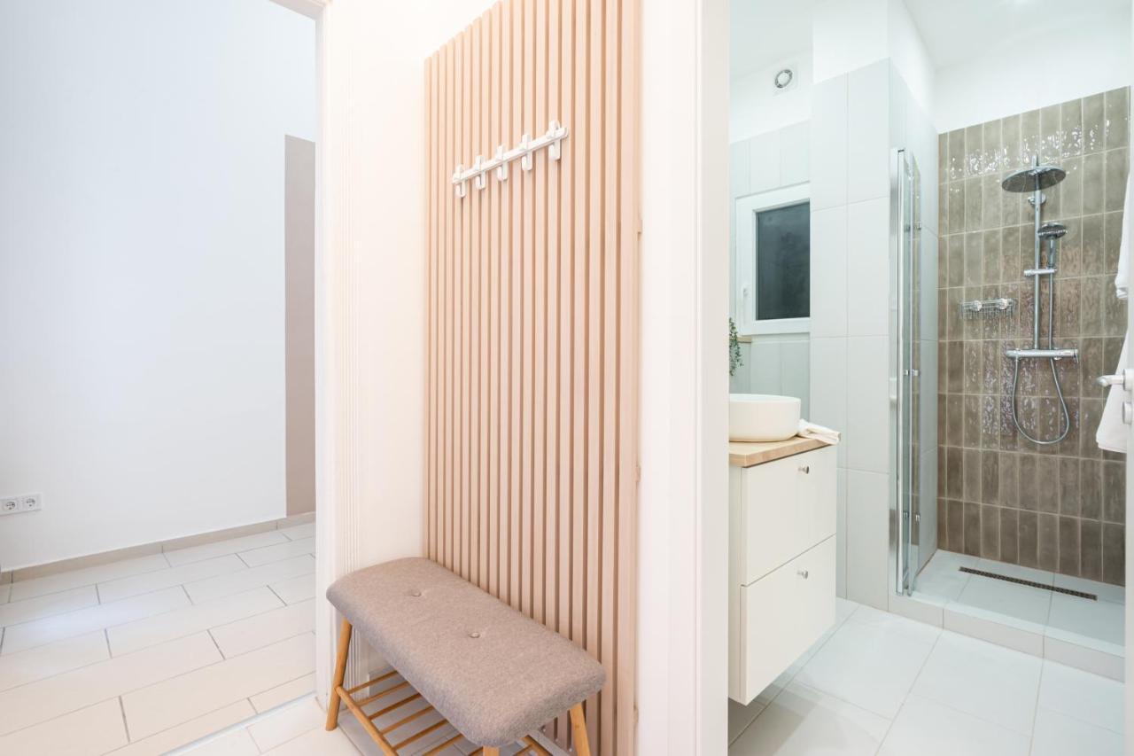 K10 - Kazinczy Street Heritage Suite - Best Location By Bqa Budapest Bagian luar foto
